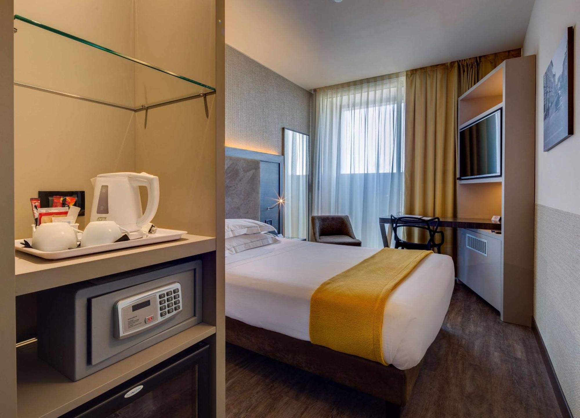 Western Farnese Hotel 4*
